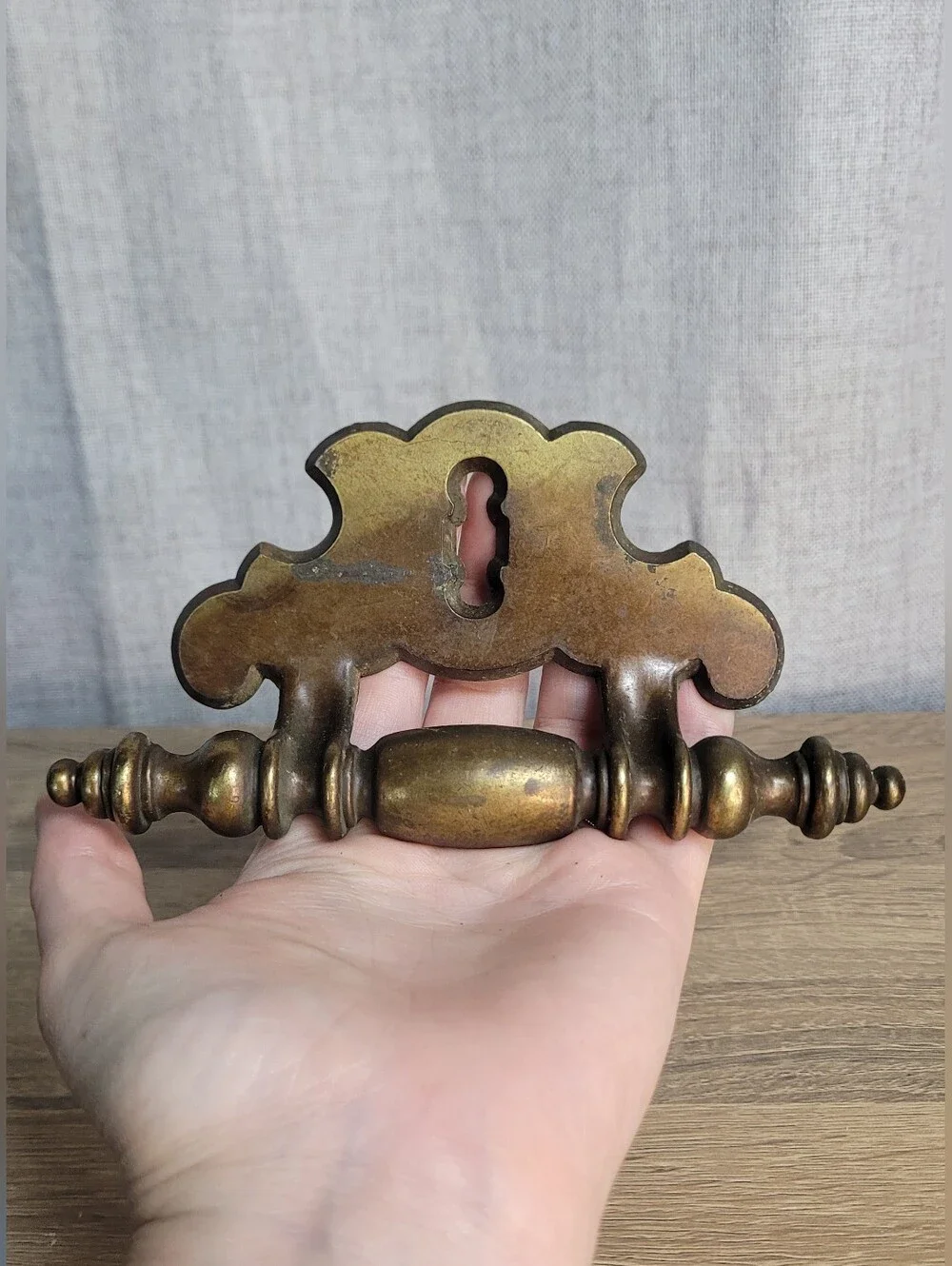Antique Brass Keyhole Drawer Pulls - Brass Finish